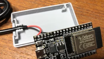 Коробка Snap Fit ESP32 со входом для шнура питания........ 1