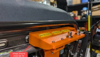 Панель аксессуаров под сиденьем Toyota Tacoma............ 3