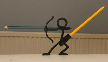 Фигурка лучника, подставка для ручек и карандашей