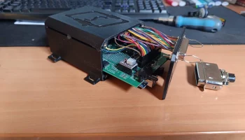 Корпус Speeduino 0.4.4d - Установите на место - Разъем Ce...