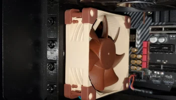 Крепление вентилятора для слота PCI......