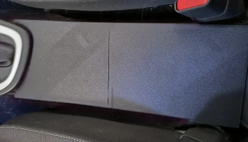 Крышка центральной консоли Toyota Yaris............ 2
