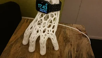 Apple Watch Вороной заряжает руку Apple Watch Вороной заряжает руку