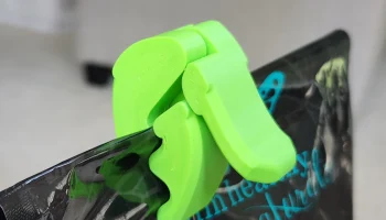Зажим для сумки Curvy Cam Lock 6