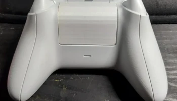 Крышка батарейного отсека контроллера Xbox Series S/X...
