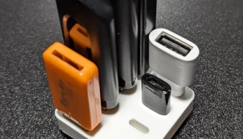 USB-держатель Gridfinity для кондиционеров и кондиционеров USB-держатель Gridfinity для кондиционеров и кондиционеров