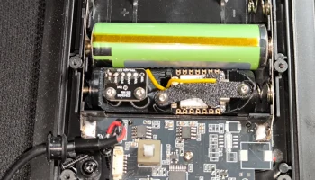 ESP32 и держатель микрофона 18650 1