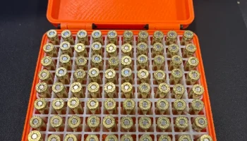 Прочная коробка Blazer Brass на 100 круглых 9 мм........ 1