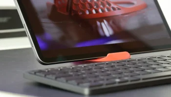 Подставка для iPad (сотовая версия) 1