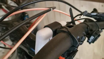 Велосипедный держатель для повербанка AlzaPower 10 000 мА... 1