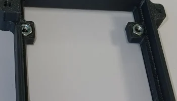 Arduino Uno и крепление для макета 4