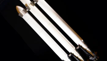 Комплект расширения SpaceX Falcon Heavy для модели Falcon 9 9