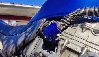 Крышка корпуса термостата Honda Hornet CB600............ 1