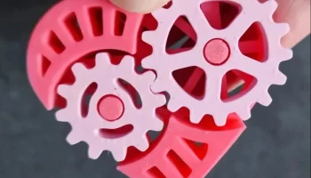 Игрушечный брелок в форме сердца Gears......... 3