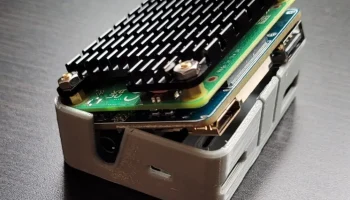Вычислительный модуль Raspberry Pi 4 с корпусом Waveshare...