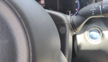 Крышка винта крестообразной Toyota Yaris............ Крышка винта крестообразной Toyota Yaris............