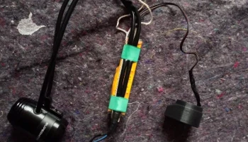 Впереди - USB-зарядное устройство 3
