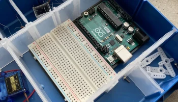 Еще один держатель Arduino UNO. 1