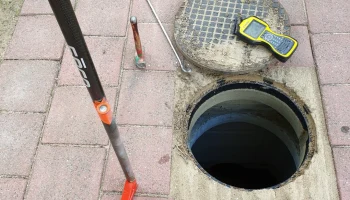 Перевернутая труба стойки диапазона...
