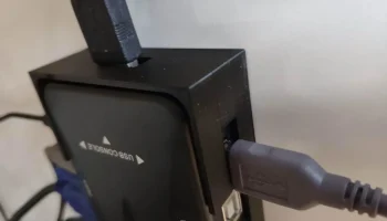 Вертикальный держатель переключателя VGA + USB x4/x2 KVM.... 1