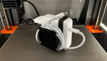 Катушка с кабелем адаптера питания Apple......