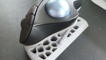 Подставка Logitech Ergo M575 30