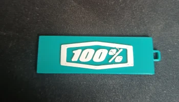 100% брелок