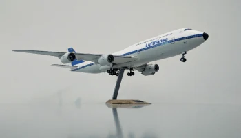 Боинг 747-8 - 1:144 4