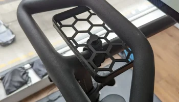 Peloton Bike+ Полка для телефона с шаровым шарниром... 1