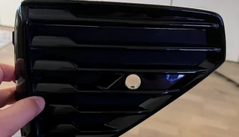 Люк Volvo V60 для гибридных решеток R-Design...... 2