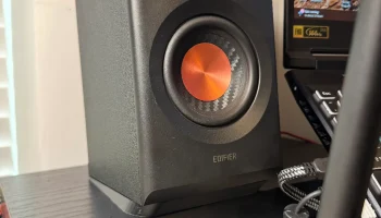 Настольная подставка для динамиков Edifier MR3...... 4