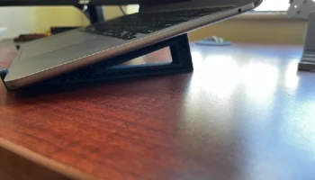 Подставка для ноутбука Mac Air 2