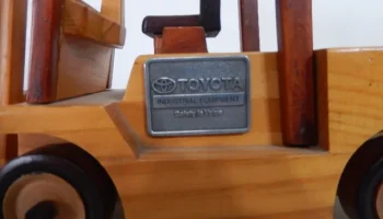 Вилы для вилочных погрузчиков Toyota (крепление вил, нере... 4