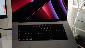 Простая подставка для ноутбука MacBook Pro m 16 дюймов M1