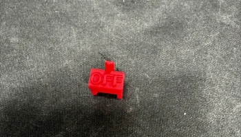 Пылезащитная крышка RJ 45 с надписью "OFF"......