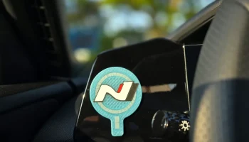 Крепление Elantra N MagSafe - с логотипом N............
