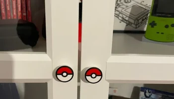 IKEA BILLY T&uuml;rgriff im Pok&eacute;ball-Design / Дверная ручка IK...