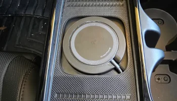 Замена зарядного устройства для телефона Ioniq 5 magsafe....