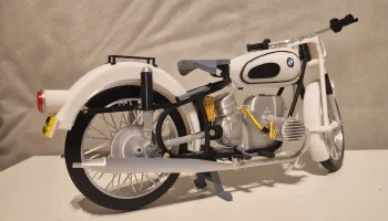 Мотоцикл BMW R60/2 1964 года, масштаб 1:6. Дизайнер Эд ван д 6