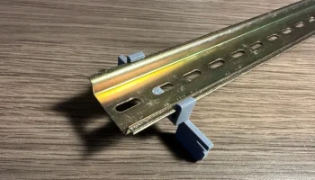 Крепление на DIN-рейку к настенной рейке........ 3