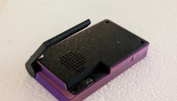 Чехол ESP32 2,4 дюйма CYD с подставкой (ESP32-2432S024) 2