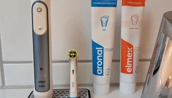 Подставка/держатель для зубной щетки Oral-B 2