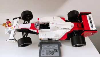 Реалистичные шины/диски для автомобиля Формулы 1 LEGO 10330  0