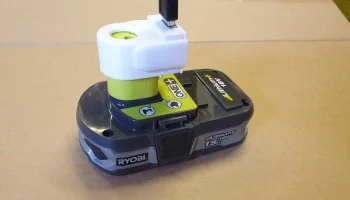 USB-питание Ryobi / минималистичный внешний вид блока пит...