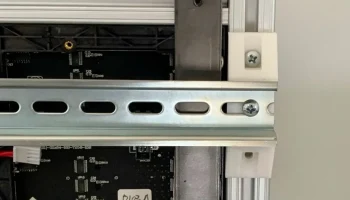 Кронштейн на DIN-рейку для 8020 Series 10 2