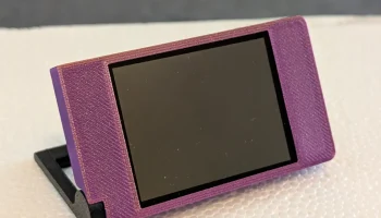 Чехол ESP32 2,4 дюйма CYD с подставкой (ESP32-2432S024)