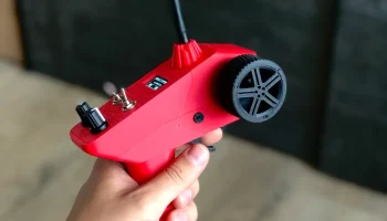 RC передатчик с пистолетной рукояткой............ 2