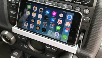 Полка для крепления телефона Honda Ridgeline для iPhone 8... Полка для крепления телефона Honda Ridgeline для iPhone 8...