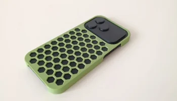 Apple iPhone 17 Pro - крышка шестиугольного дизайна... 3