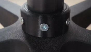 Компьютерное игровое кресло. Стопорное кольцо для чашки г... 1